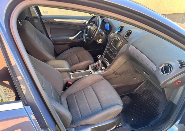 Ford Mondeo cena 17900 przebieg: 357000, rok produkcji 2011 z Zawichost małe 121